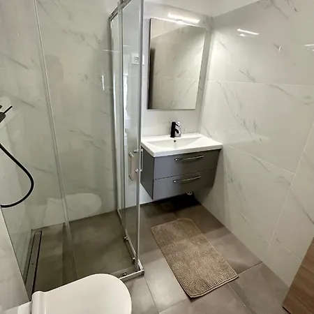 Apartment With Pool Mukalba *
