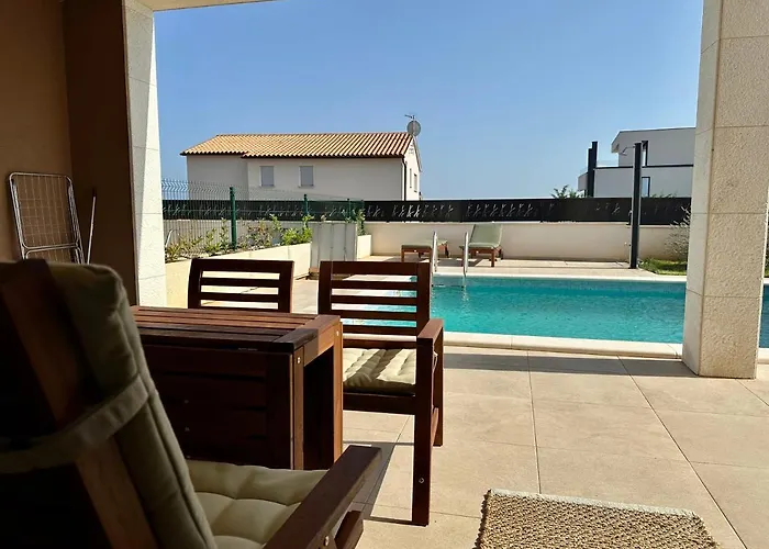 Apartment With Private Pool Mukalba *