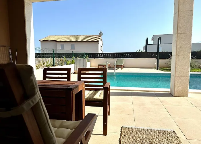 Apartment With Private Pool Mukalba * Medulin
